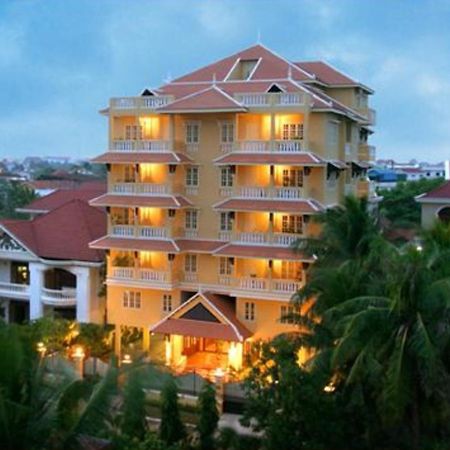 Grand Residence Phnom Penh Exterior photo