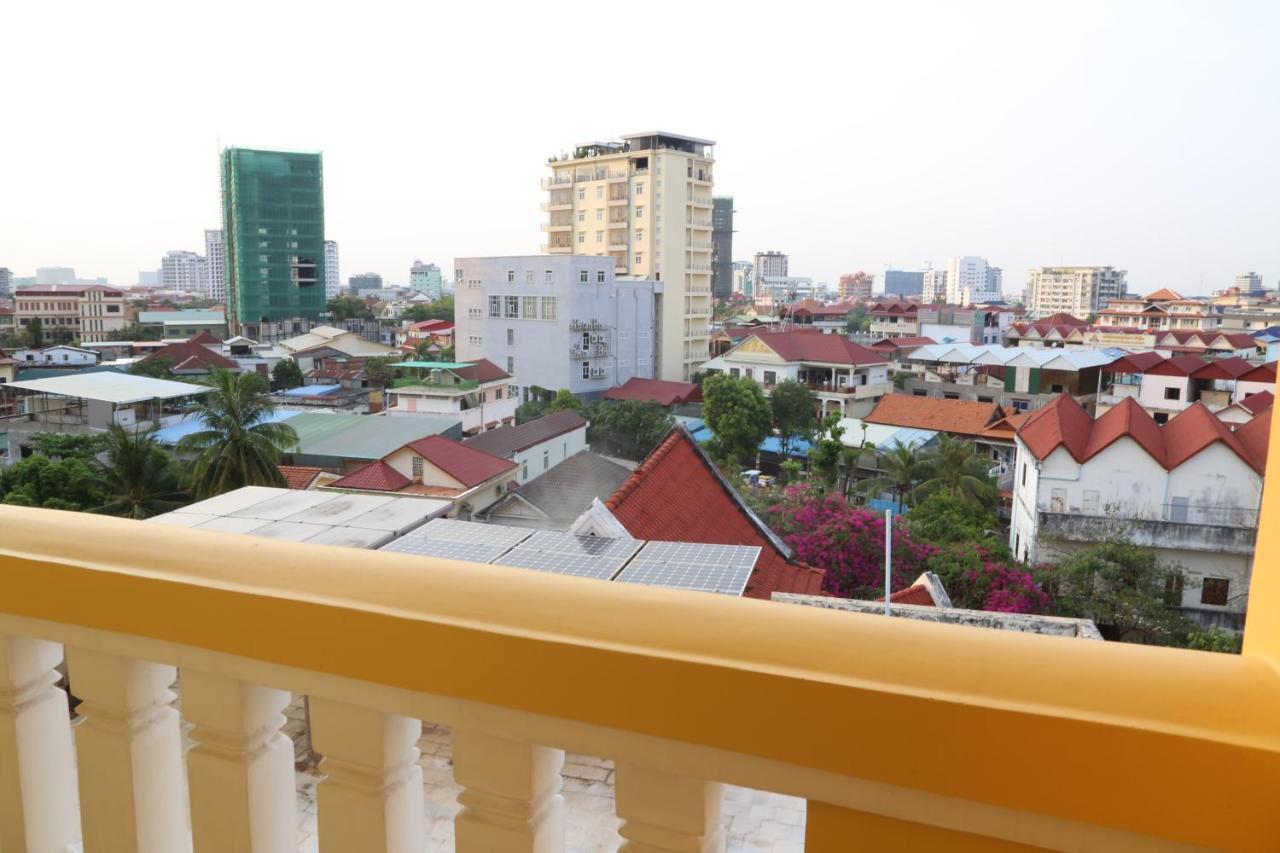 Grand Residence Phnom Penh Exterior photo