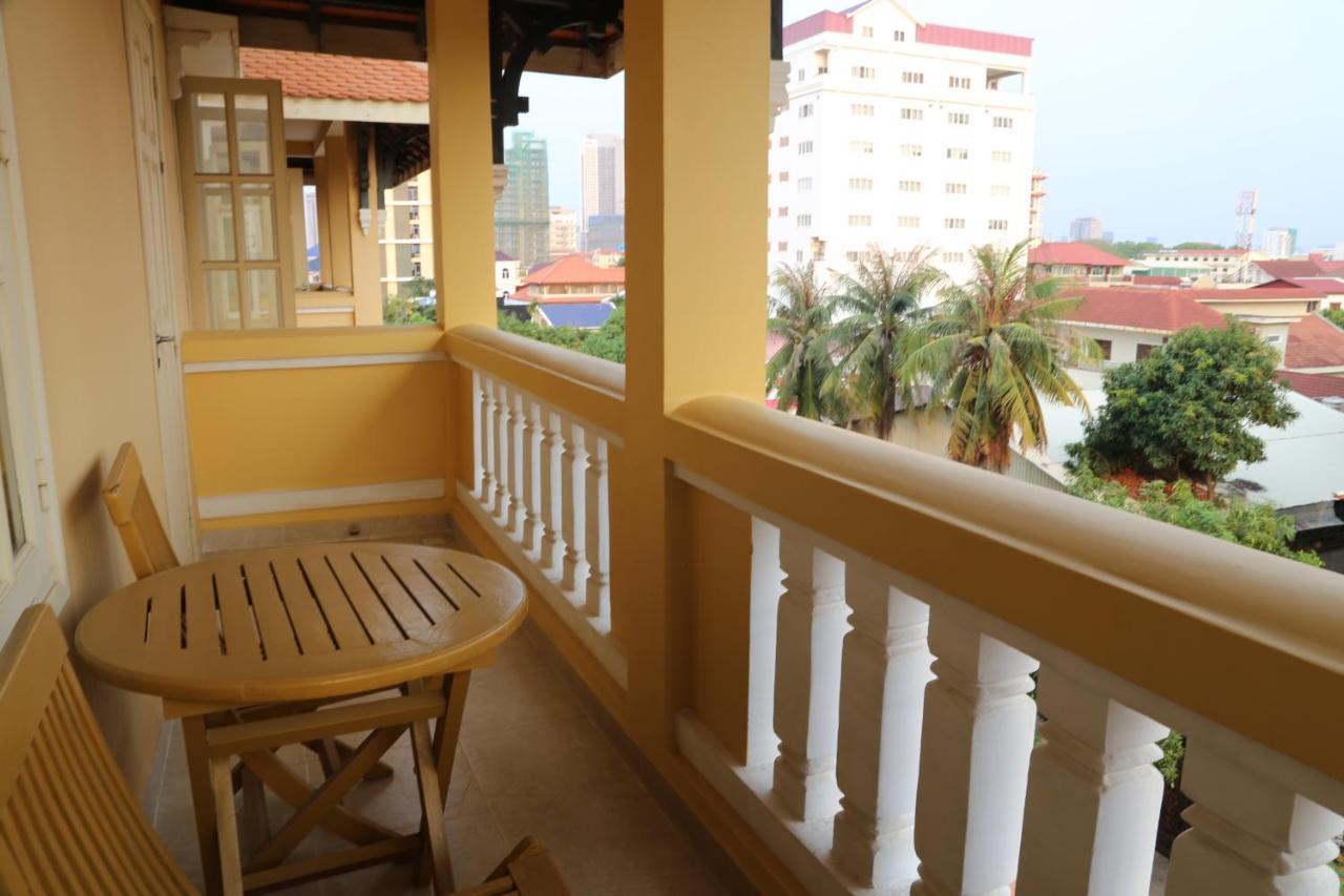 Grand Residence Phnom Penh Exterior photo