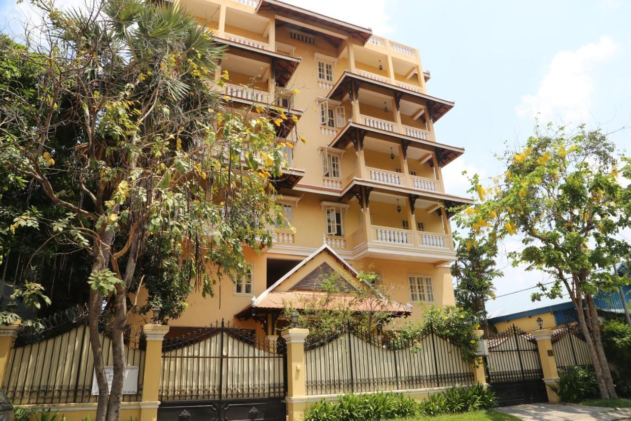 Grand Residence Phnom Penh Exterior photo