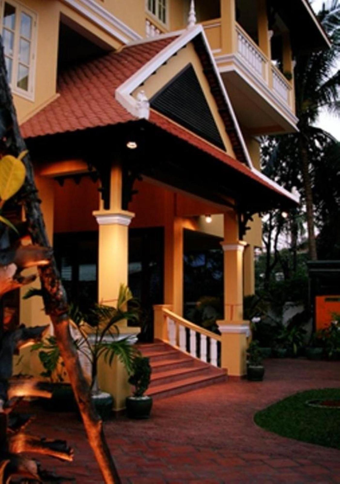 Grand Residence Phnom Penh Exterior photo