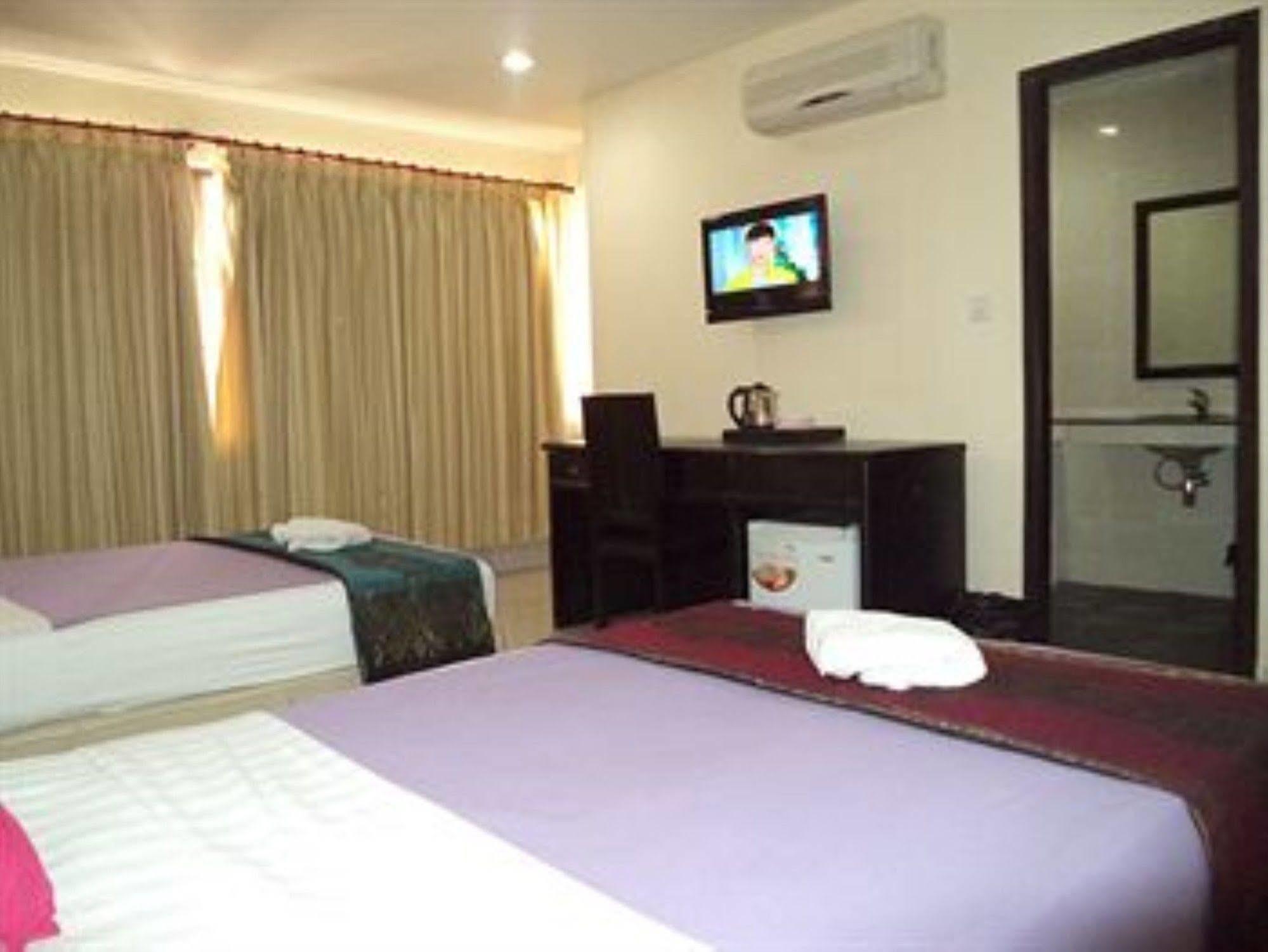 Grand Residence Phnom Penh Exterior photo