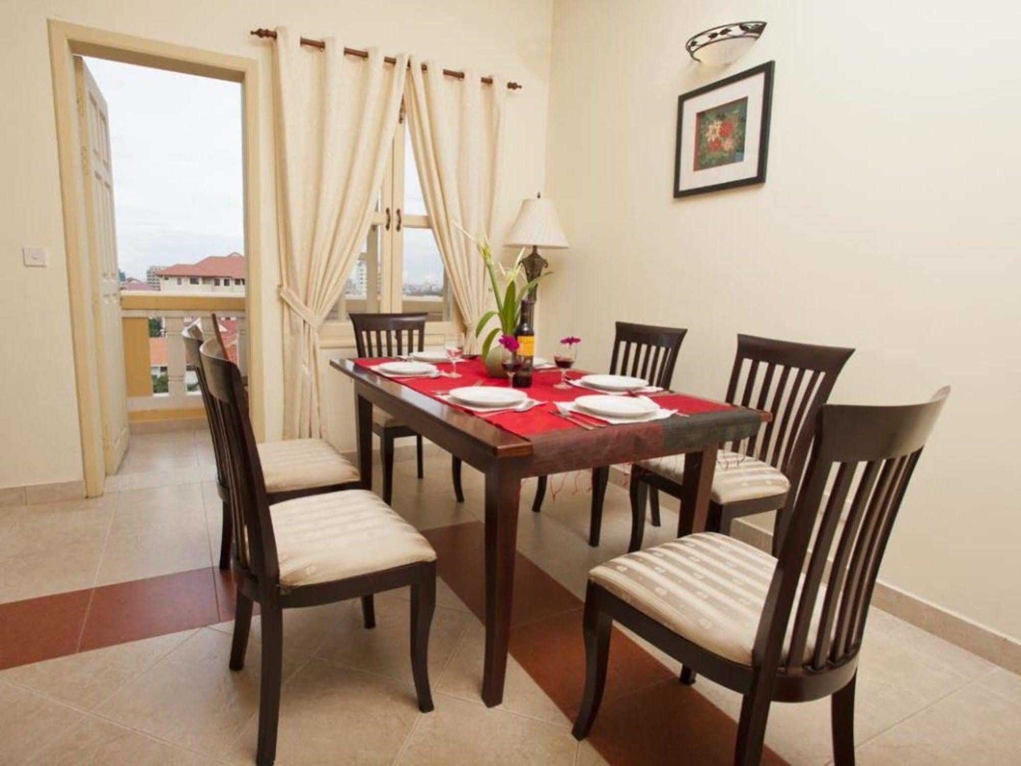 Grand Residence Phnom Penh Exterior photo
