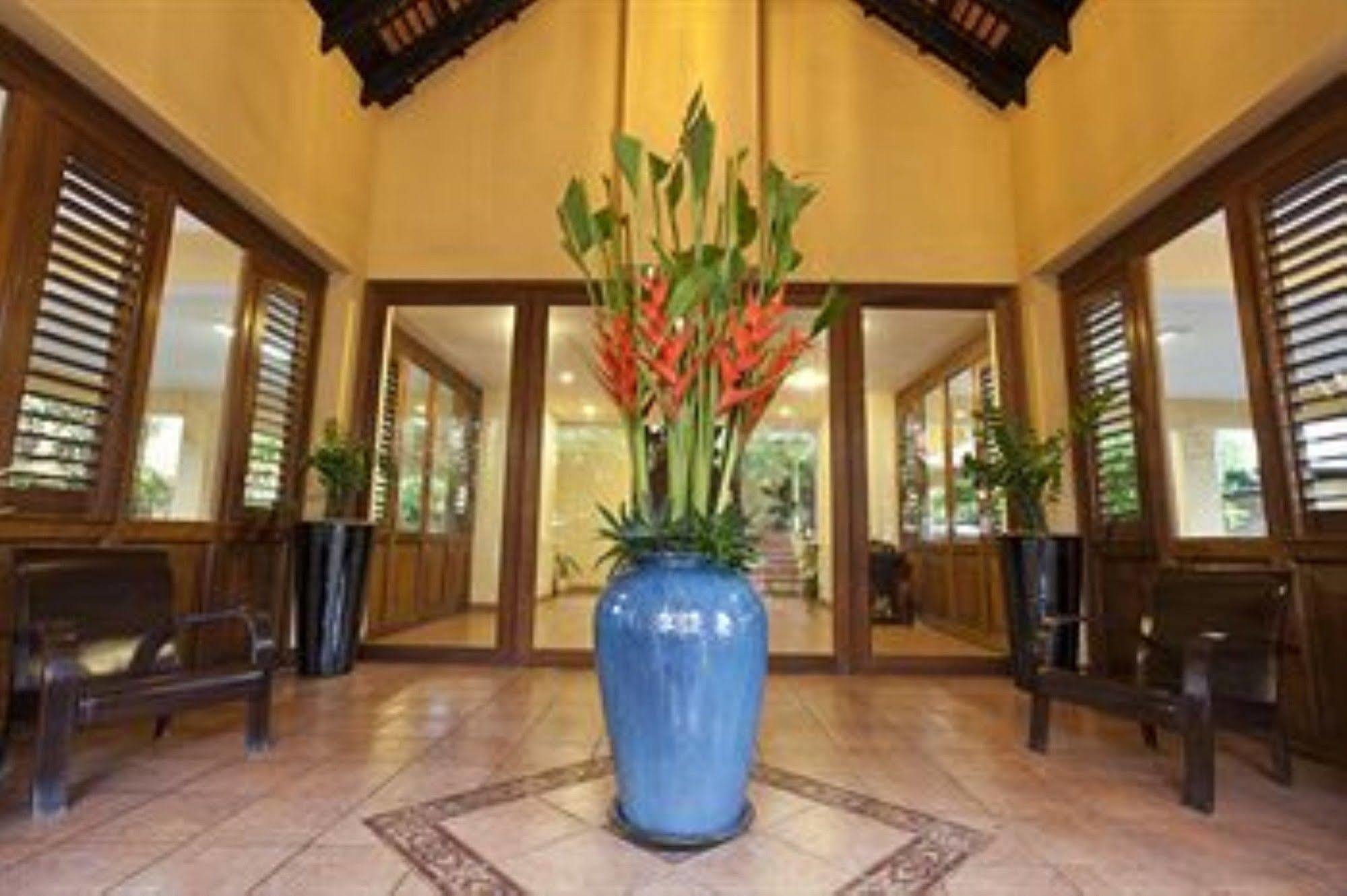 Grand Residence Phnom Penh Exterior photo